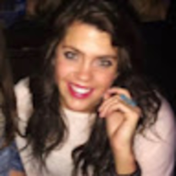 Meet your Posher, Jennifer - Picture 1 of 1